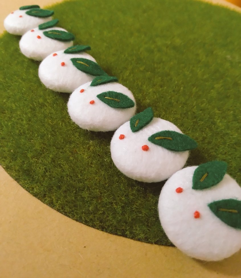 no.1053❅*⋆̩エレガントシルキークリスマスリボン②❅*⋆̩レジンヘアゴム no.1053❅*⋆̩エレガントシルキークリスマスリボン②❅*⋆̩レジン