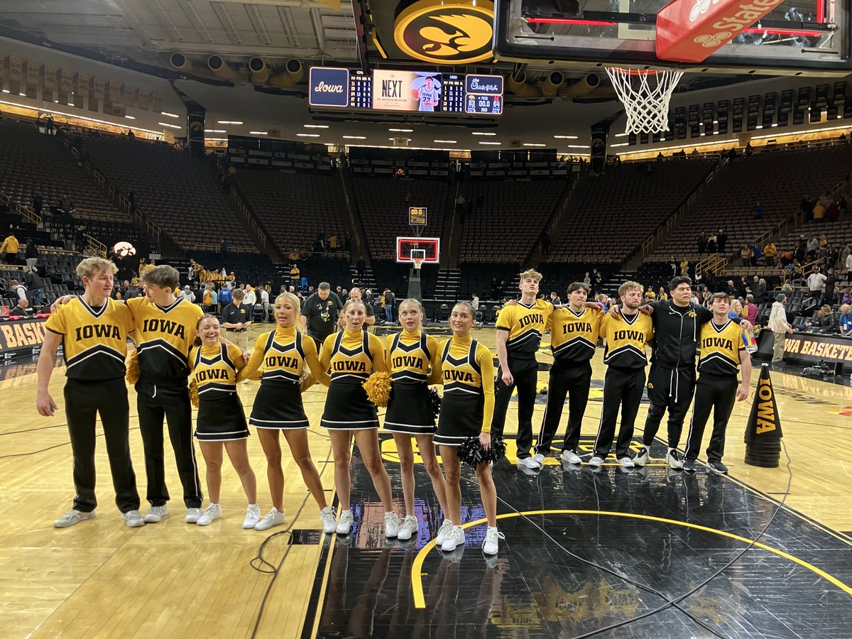 Hawks Win HAWKS WIN! <a href="/IowaHoops/">Iowa Men’s Basketball</a> <a href="/TheIowaHawkeyes/">The Iowa Hawkeyes</a> #GoHawks