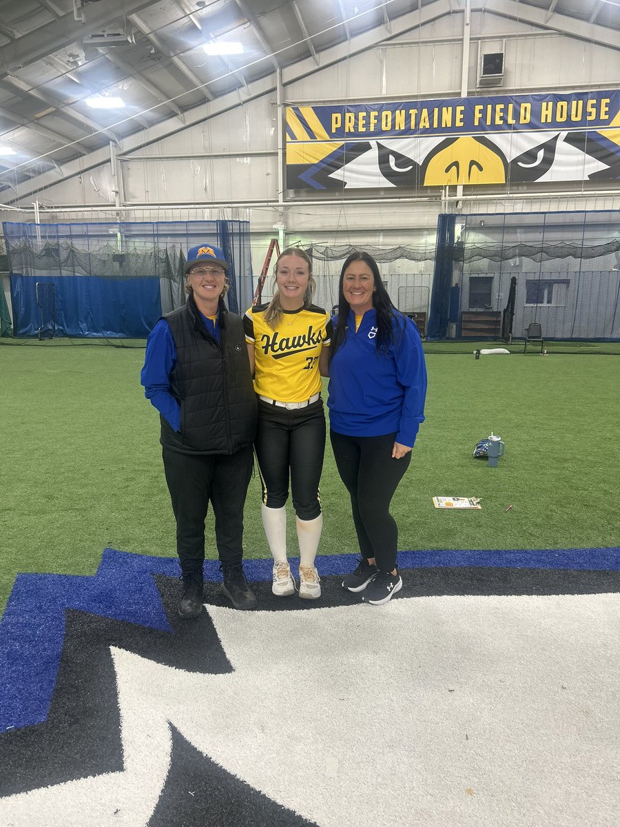 mueller_hailey's tweet image. What an amazing day I had at the @MSUEaglesSB camp! I was able to take home new hitting drills and had the chance to catch my friend @EllieS_2027 for the pitching camp. Thank you @Coach_MGriff @BonitaAllen_ and Coach Banks for having me! 
@HawksJoseforsky