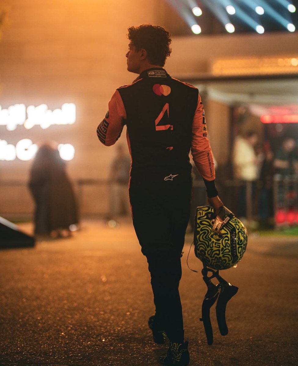 fight until the very last lap, lando. you got this.