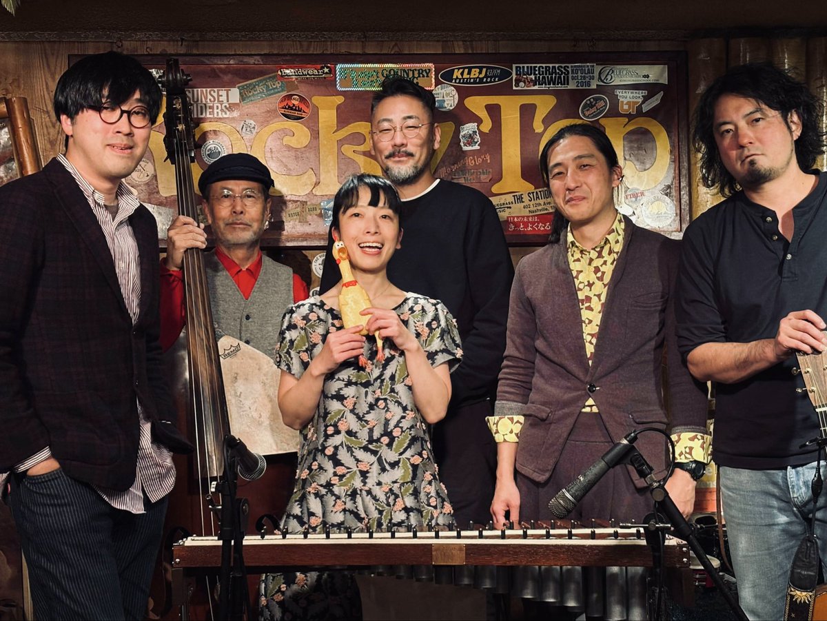 ちょっと久しぶりのロッキートップでRyo Hamamoto &amp; Silver Linersと2マン！一緒に盛り上がってくれたお客さまのおかげで最高の一日になりました！楽しかったー！
バイオリン入りも絶対聴きたいのでまたやりたい！ありがとうございました♪
（こやま）