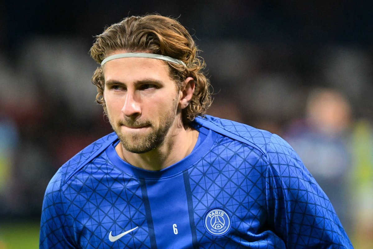 🎙️ « Zabarnyi 🇺🇦 était absent. Est-ce en rapport avec la titularisation de Matvey Safonov 🇷🇺 ? »

😡 Luis Enrique 🇪🇸 : « 𝗖’𝗘𝗦𝗧 𝗜𝗡𝗖𝗥𝗢𝗬𝗔𝗕𝗟𝗘 : 𝗖𝗛𝗔𝗤𝗨𝗘 𝗙𝗢𝗜𝗦 𝗤𝗨𝗘 𝗩𝗢𝗨𝗦 𝗣𝗢𝗦𝗘𝗭 𝗨𝗡𝗘 𝗤𝗨𝗘𝗦𝗧𝗜𝗢𝗡, 𝗖’𝗘𝗦𝗧 𝗣𝗢𝗨𝗥 𝗖𝗥𝗘́𝗘𝗥 𝗨𝗡