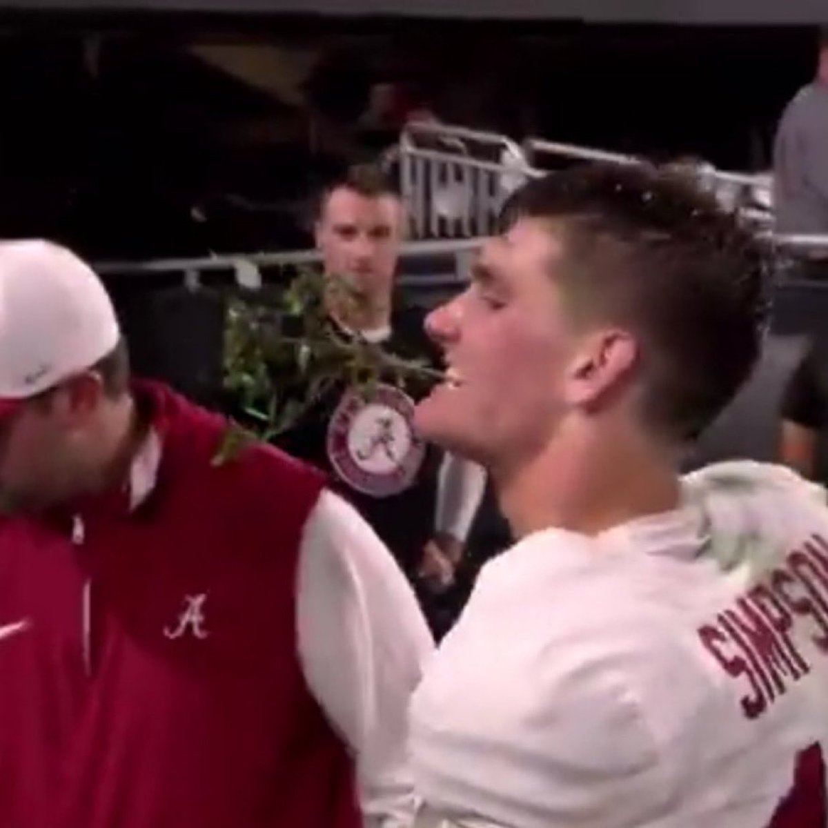 robertbudzowski's tweet photo. @RadiNabulsi Keep it pouring on them. Remember when this shit head disrespected the hedges. https://t.co/9eVtfaL0YD