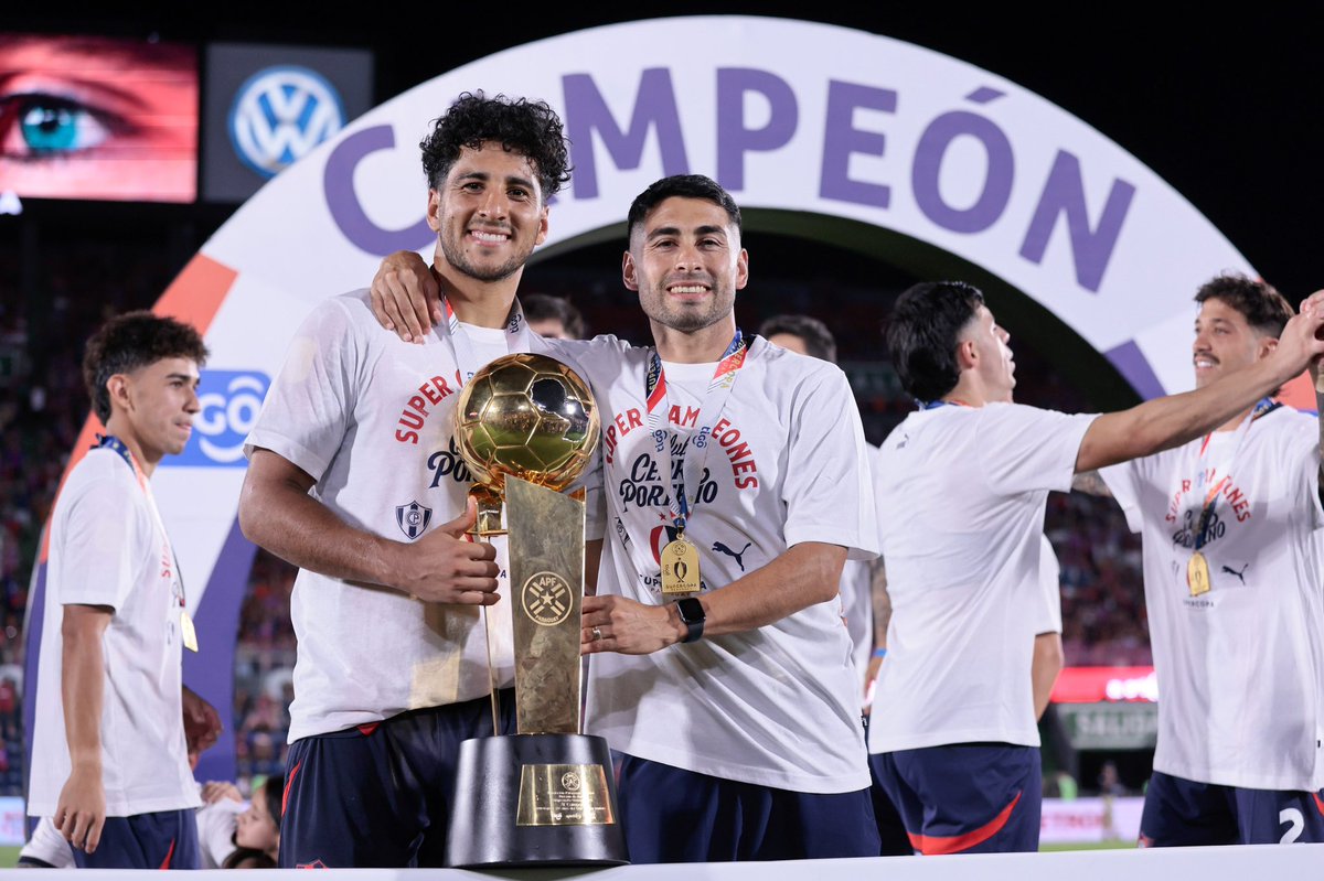 ¡La #SupercopaAPF 🏆 se suma a la colección del Ciclón!

¡Aplausos para el campeón de la #FinalDeCampeones 2025! 🔵🔴