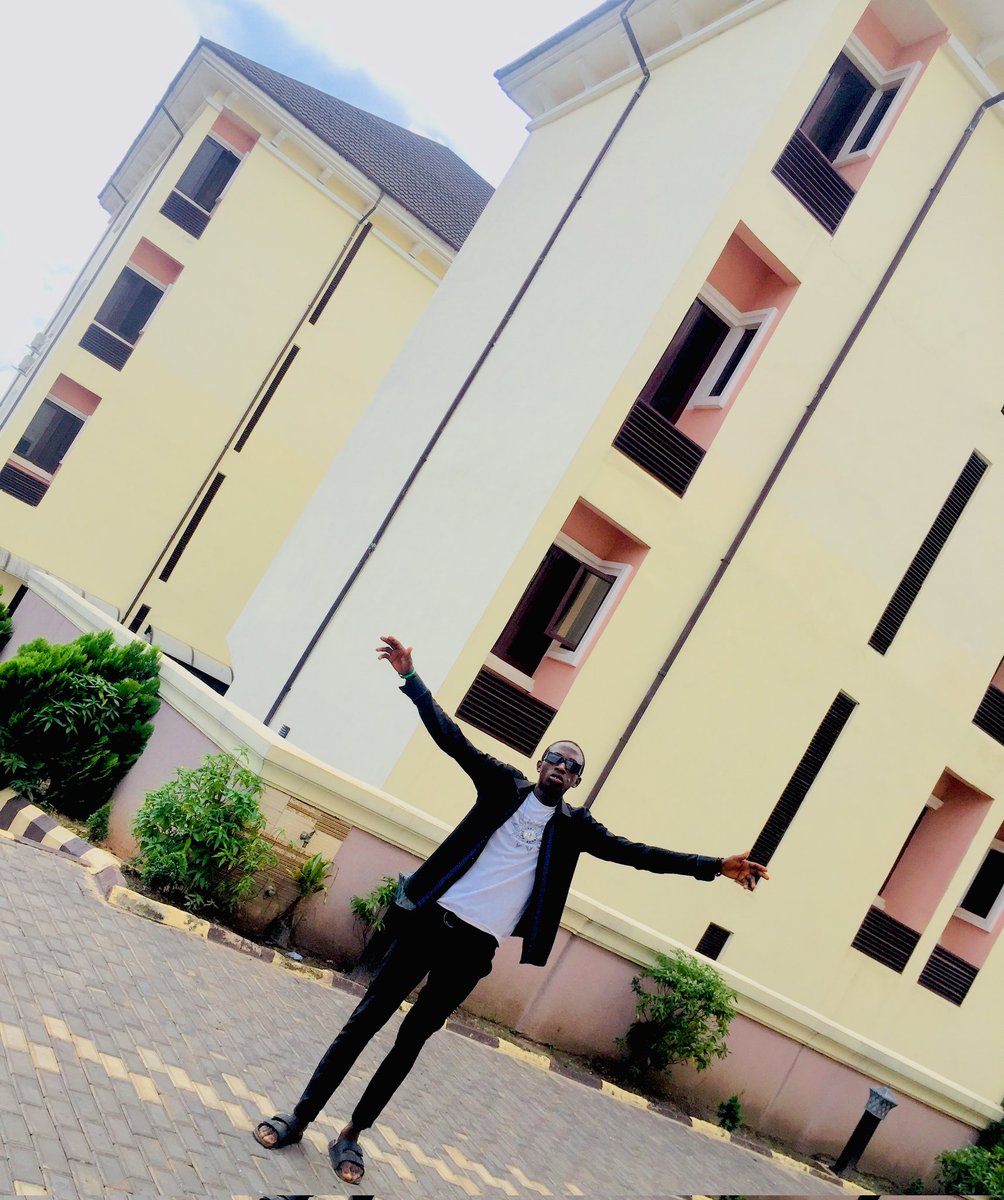 RapperExpensive's tweet image. Being alive is the greatest gift☑️.Tiruzz