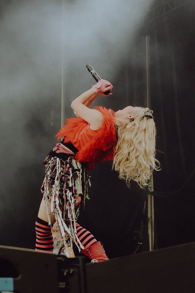 itiscarissa's tweet photo. New camera, who dis.
@HA_NA_BIE_ at @KNOTFEST in Mexico City 💕 https://t.co/JGvfqoDdwU