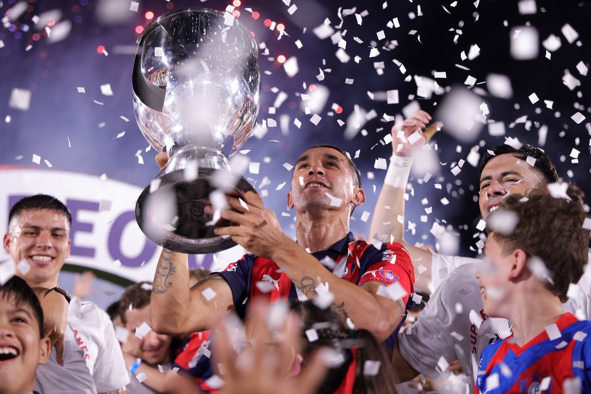 NetamenteFutbol's tweet photo. #SuperCopaAPF 🇵🇾
CERRO PORTEÑO SUPERCAMPEÓN PARAGUAYO!!
El Ciclón goleó 5-2 a General Caballero de Mallorquin en Sajonia y es Supercampeón paraguayo. PALIZA Azulgrana en una semana soñada.
Goles ⚽
Cecilio Domínguez (2), Aliseda, Morel y Cáceres (c/s/v) (CP). Clementino (2) (GC). https://t.co/PPZPZH5ouT