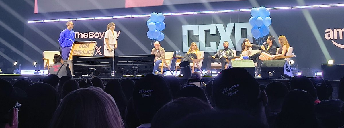 MarcioMorikoshi's tweet photo. E eu vivi para ouvir milhares de pessoas gritarem "Leitinho, leitinho, leitinho" The Boys , painel ÉPICO. CCXP25 https://t.co/LWaO3vM18c