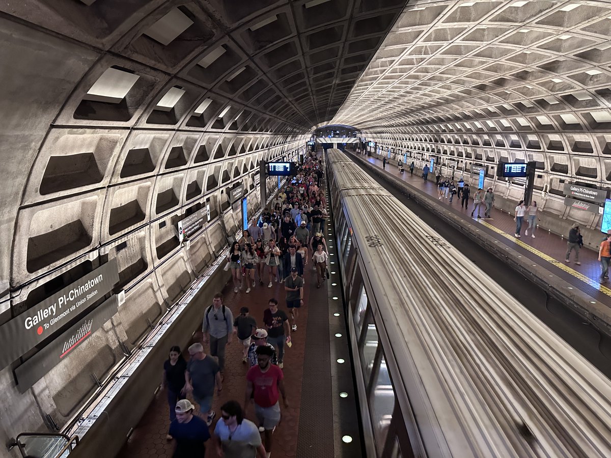 Metro Forward tweet media