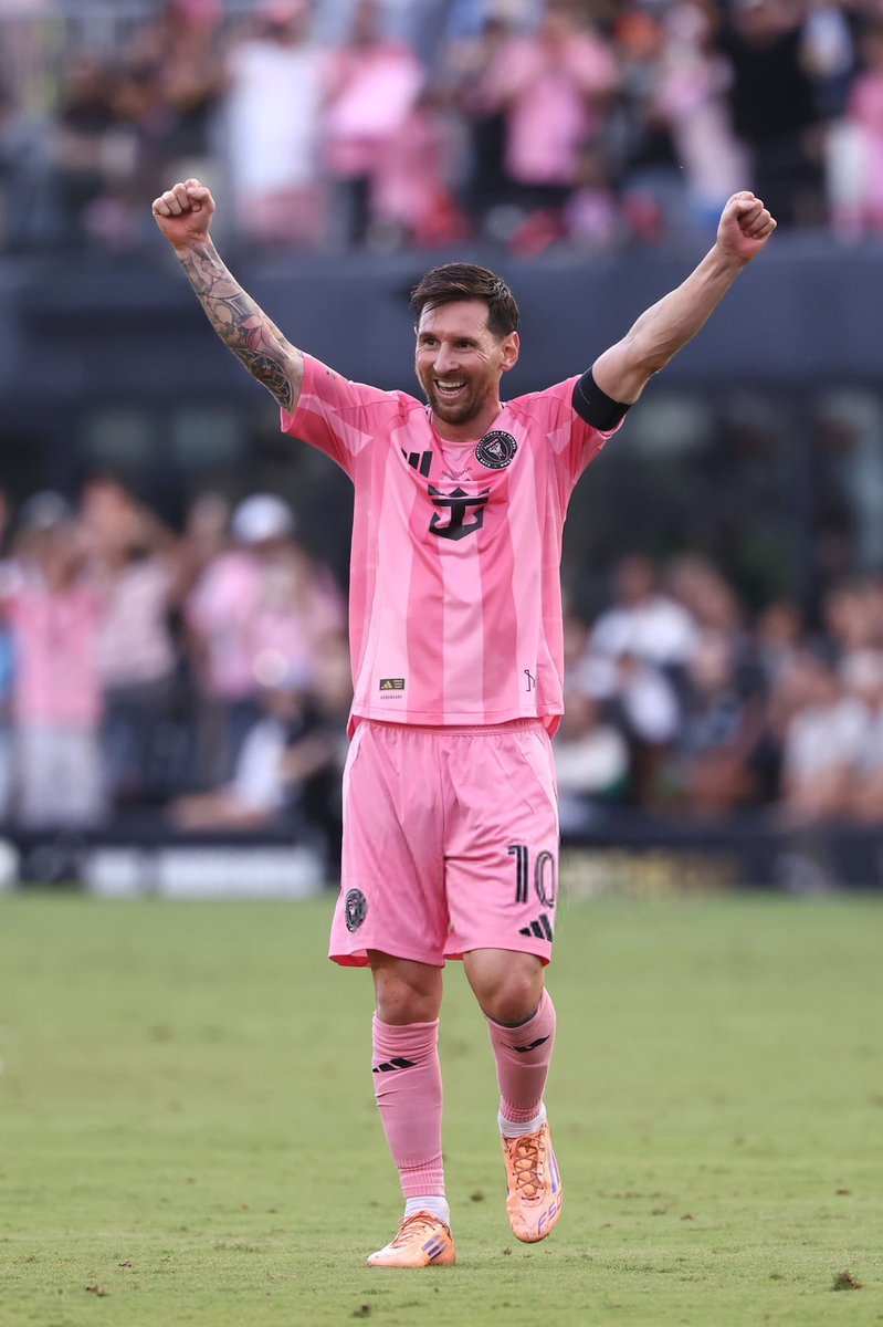 3:27 للان سعيد يابشر ❤️