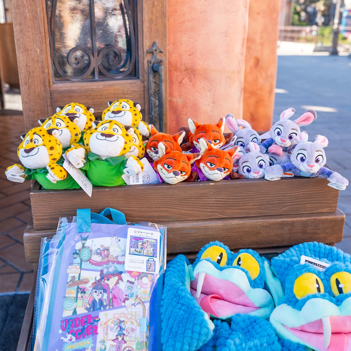 東京ディズニーリゾート 『ズートピア2』グッズ ゲイリーのマフラーが