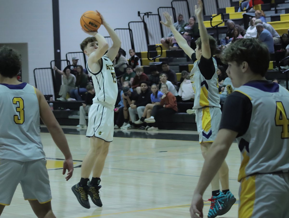 Knights off to a fast start and lead 23-3 after one.
#FirstHorizon <a href="/GSportsZone/">GreeneSportsZone</a>