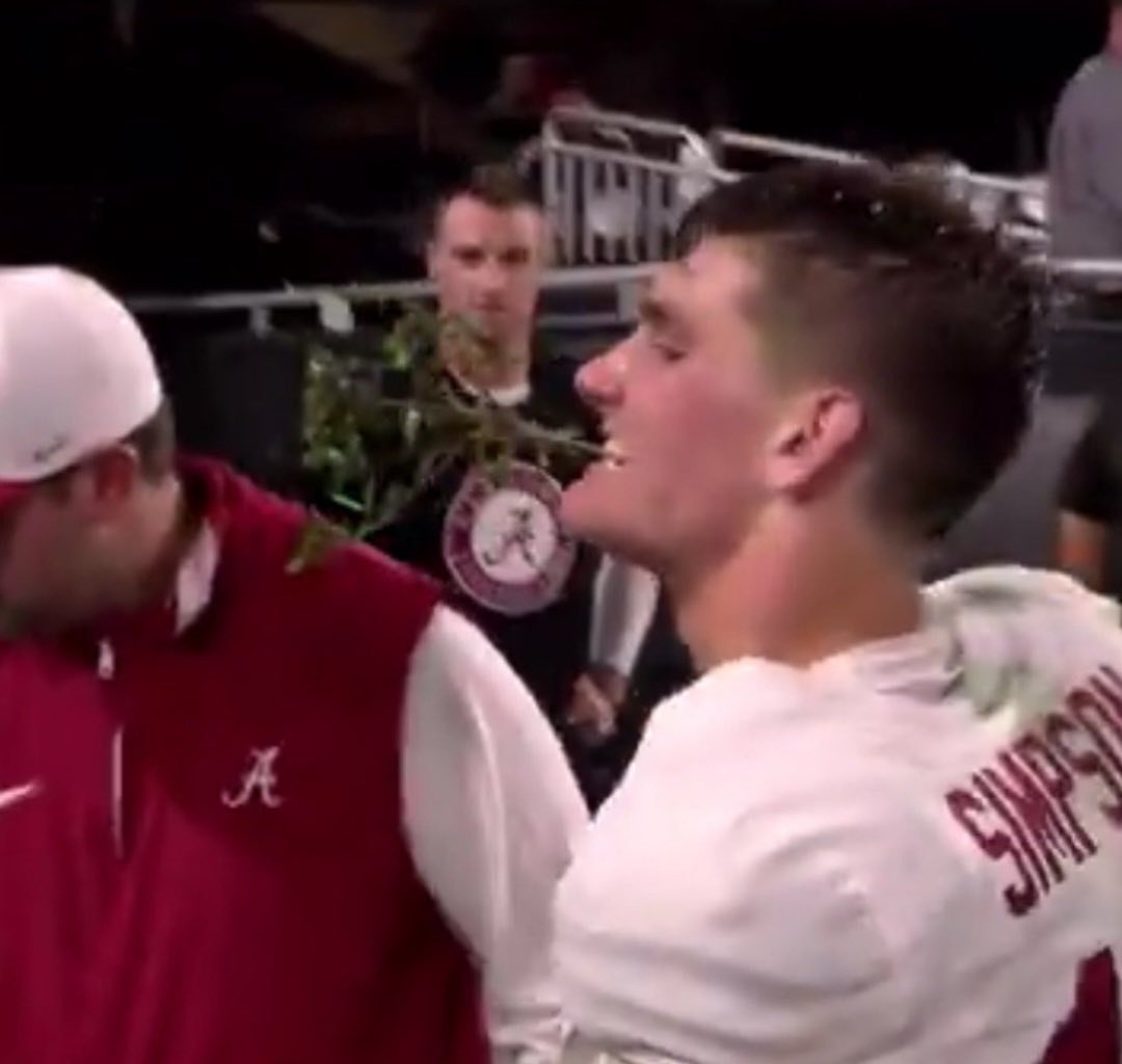 HamDawg115's tweet image. They remembered.