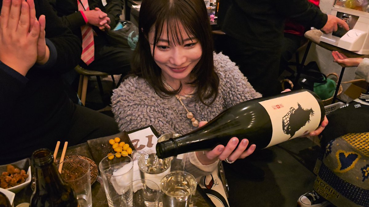 WJDIVE_EXERGY's tweet image. 韓国からChapter10の打ち上げに行ってきました！！(第3部)

あいなさんもあみちゃんもまた会って嬉しく挨拶してくれるのがとても良かった！！🥹✨️

そして、初めて会う本国のサイファミの方々も親切で初めて会う本国のsaifamiの方々も親切で本当にありがとうございました！！

#山内姉妹
#Chapter10