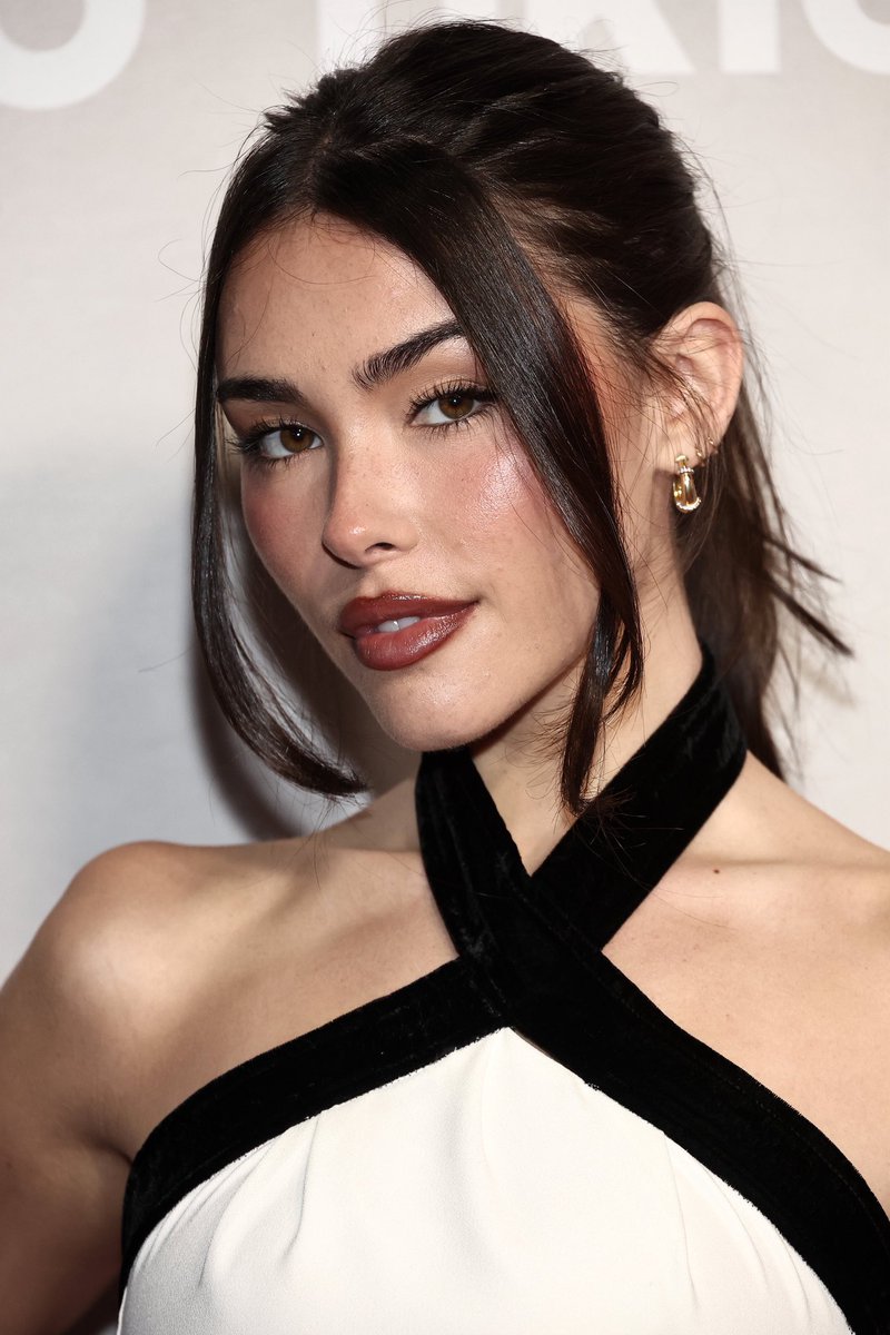 madsvisor's tweet image. . • . ⋆ . 𝗙𝗔𝗖𝗘 𝗖𝗔𝗥𝗗 ઇଓ