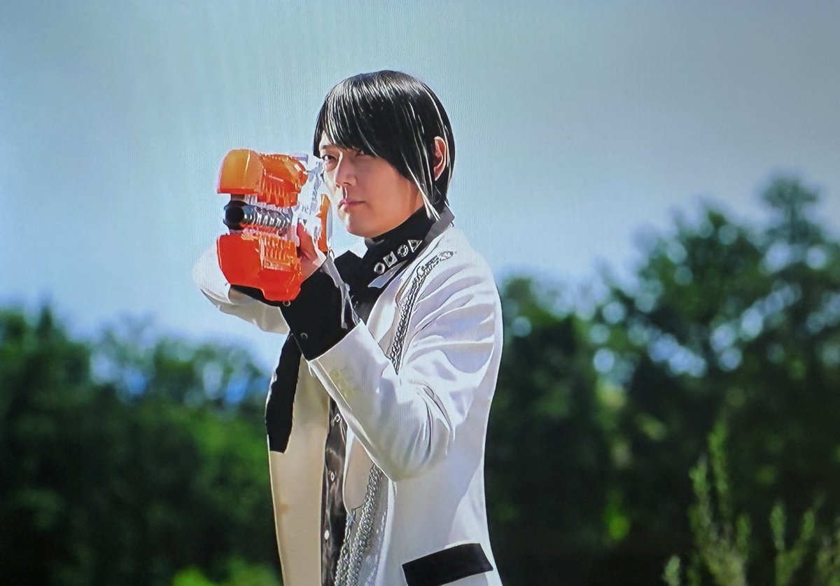 なぁ-☆です Hmm should I go back to watching Zeztz? This is starting to look