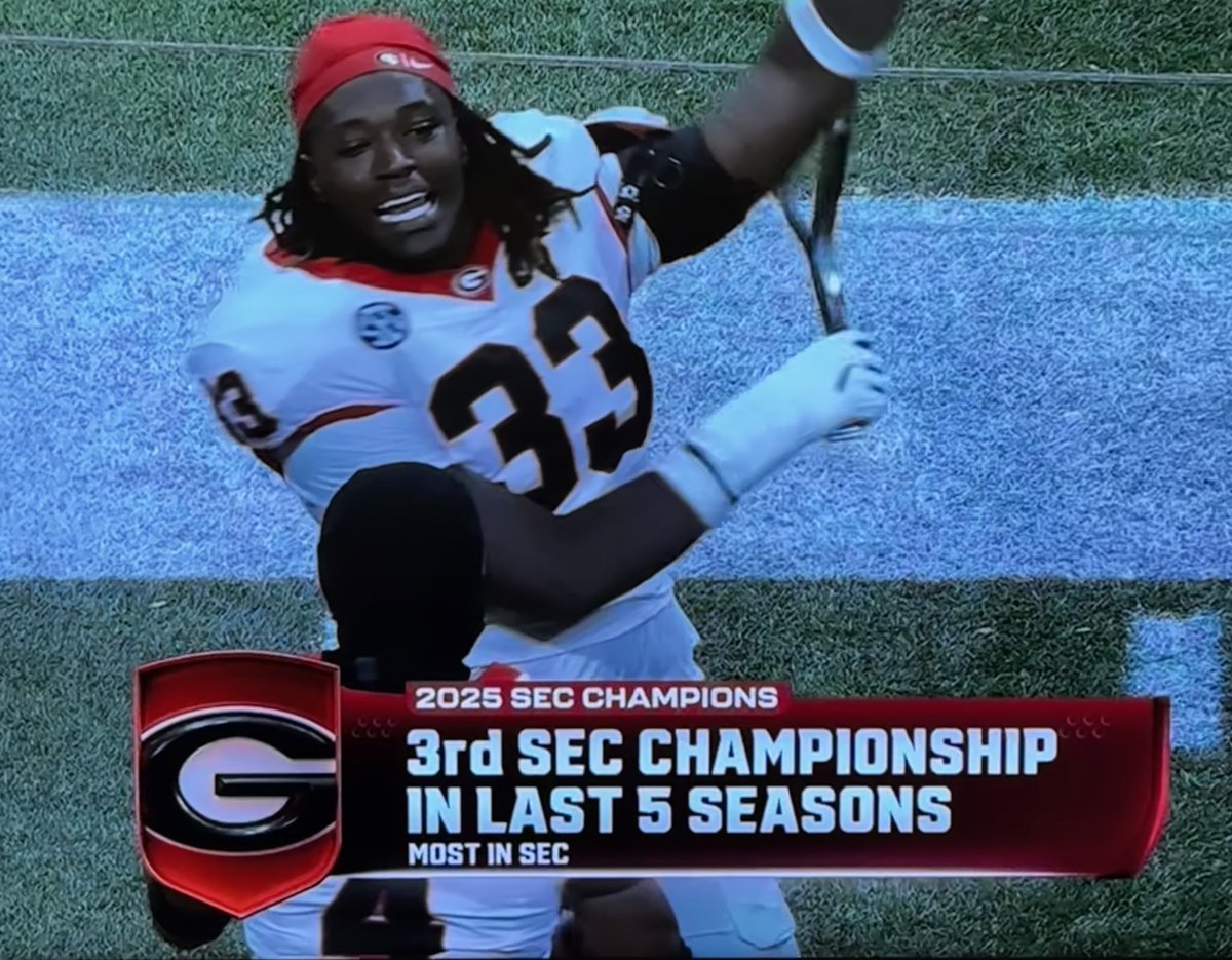 GeorgiaDawgs365's tweet image. That was BELT to ASS! #Dawgs win big in Atlanta. 28-7 and now Back to Back #SEC Champions!