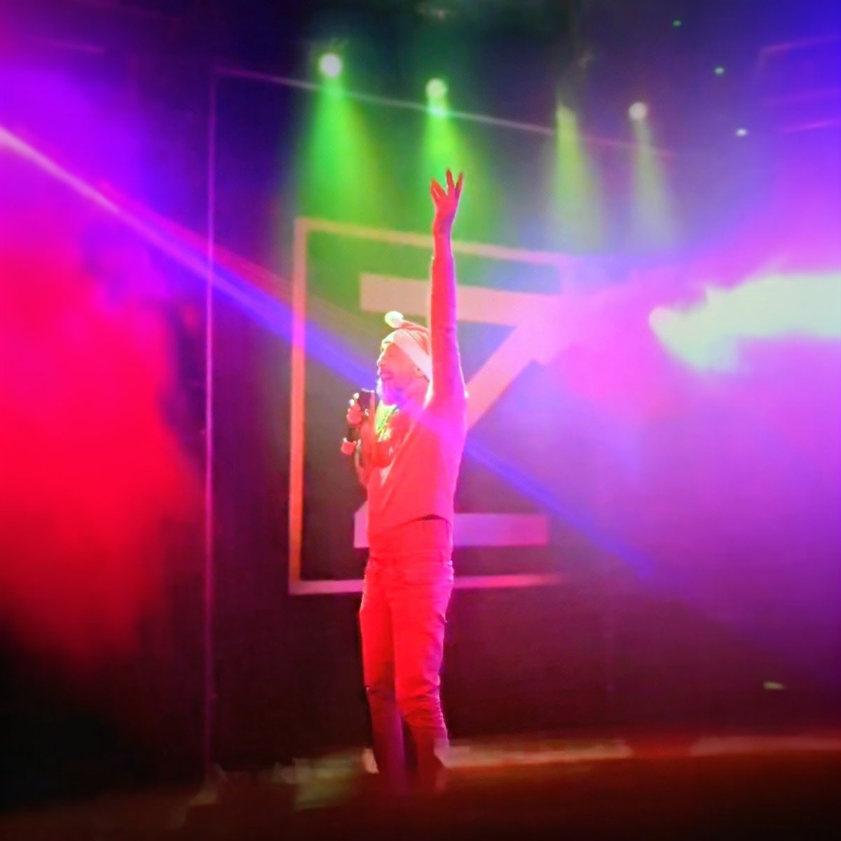 GennyRandom's tweet image. Your Christmas playlist is about to get dangerous.  #Christmas #NewMusicFriday #NewRelease #christmasmusic #reggaeton #bibbidichulo 
Pre-save here: ffm.to/cfanfare