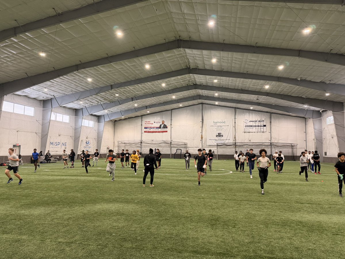 Coach_Saut3r's tweet photo. TRYOUT #1✅

Great tune out and some very talented players! Excited for the second tryout and to get this season going!! 

@LegacyMI_FBall @LegacyDetroitMI @TheModernQB https://t.co/rvBiGB1lcd