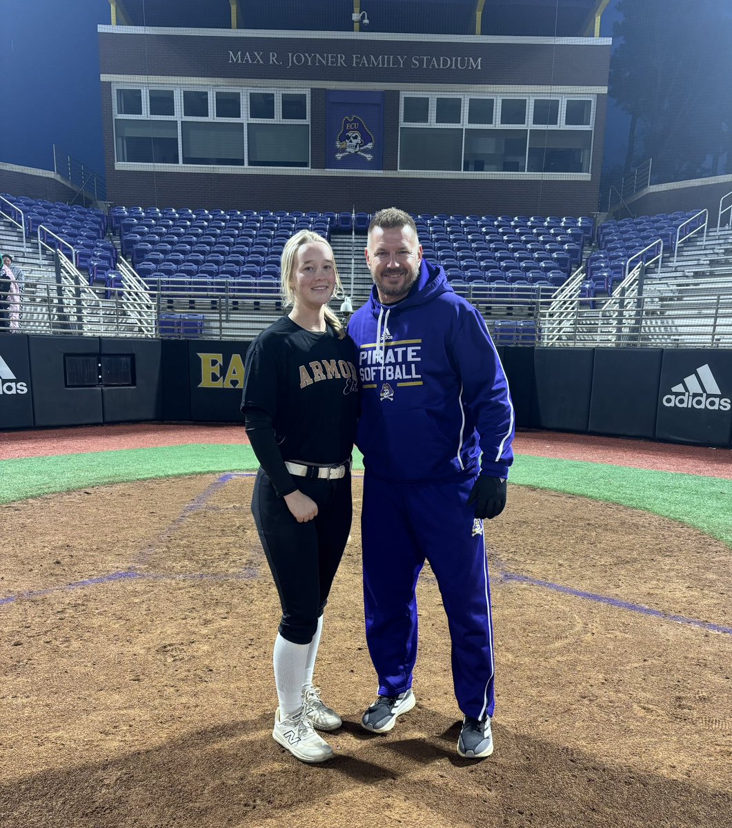 MaddyM_2028's tweet photo. Went ⛺️ today at my mom and dad’s Alma mater @EastCarolina Thank you @ShaneWinkler @jennacone @LexieHandley for a great prospect camp @ecu__softball .   Looking forward to being back soon. Go Pirates!! 💜💛🏴‍☠️

@ArmorEliteFox @ArmorEliteFP @ExtraInningSB @LineDsoftball @CoastRecruits @fastpitchwatch @gatorjack72 @PrepSoftball @SunilSportsNews @los_stuff @TopPreps @SBRRetweets @Softball_Home @SoftballHome @SCHSfastpitch @SouthCaldwell_1 @lhaeger17