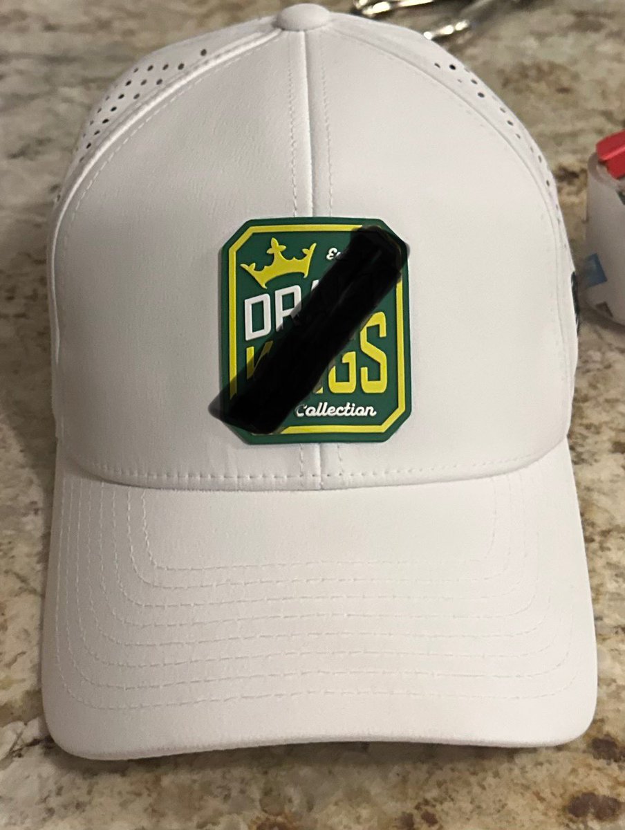nickboski's tweet photo. @DKSportsbook Once a VIP to banned. Why?  Like a tootsie pop, nobody will ever know.  Nobody with any guts in entire organization. https://t.co/6Rih3pWoSg