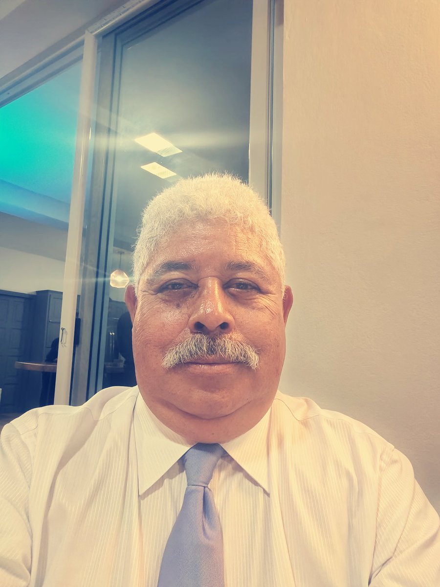 Marvin Ponce SaucedSociólogo, economista Político, tweet media