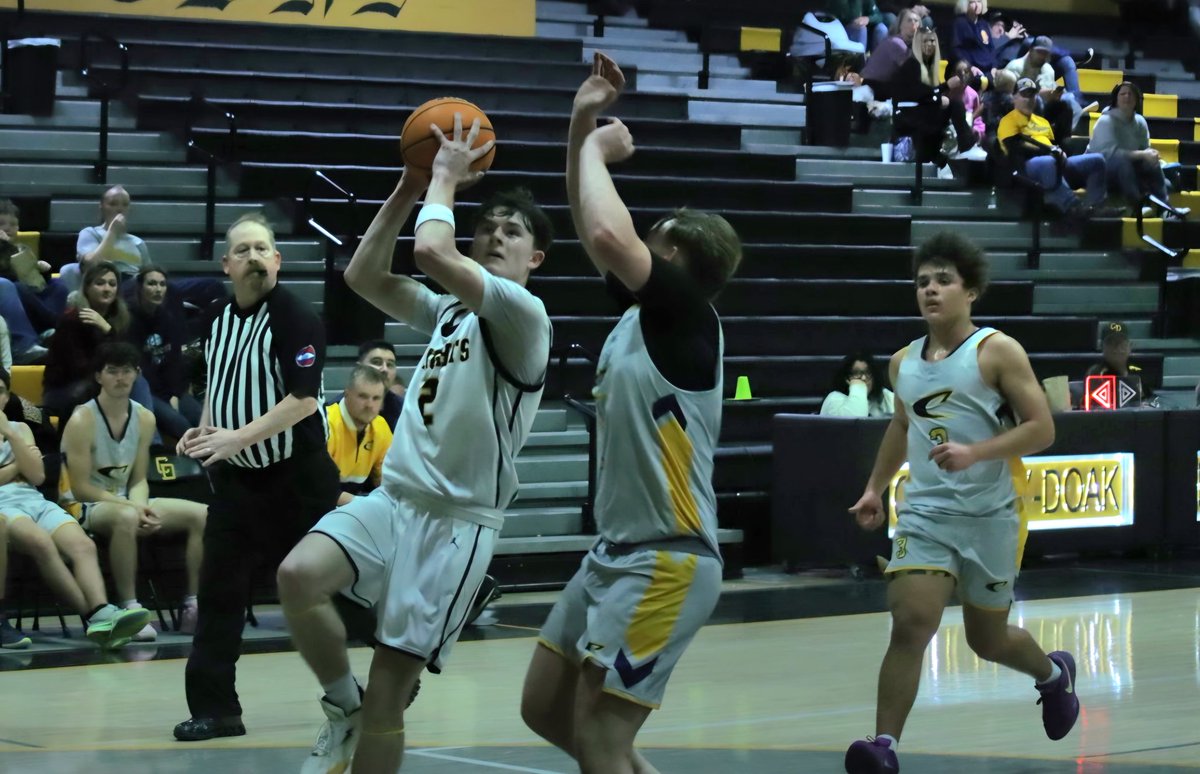 Chuckey Doak leads Cloudland at the half 38-6.
#FirstHorizon <a href="/GSportsZone/">GreeneSportsZone</a>