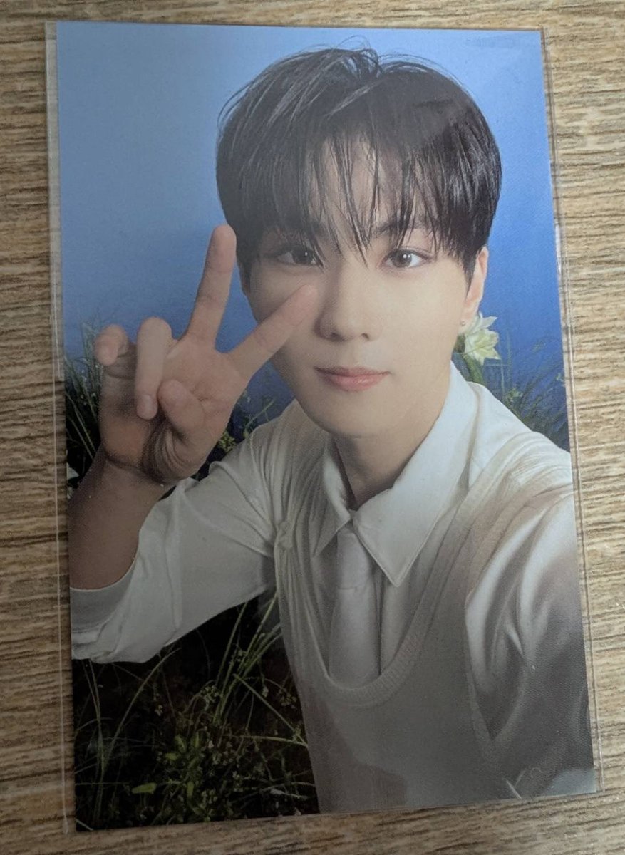 ENHYPEN 交換希望
weverse購入特典

譲→ジョンウォン
求→ジェイク

FFさんかそのお友達でいないかなぁ

郵送での交換希望です
よろしくお願いします🙇‍♀️