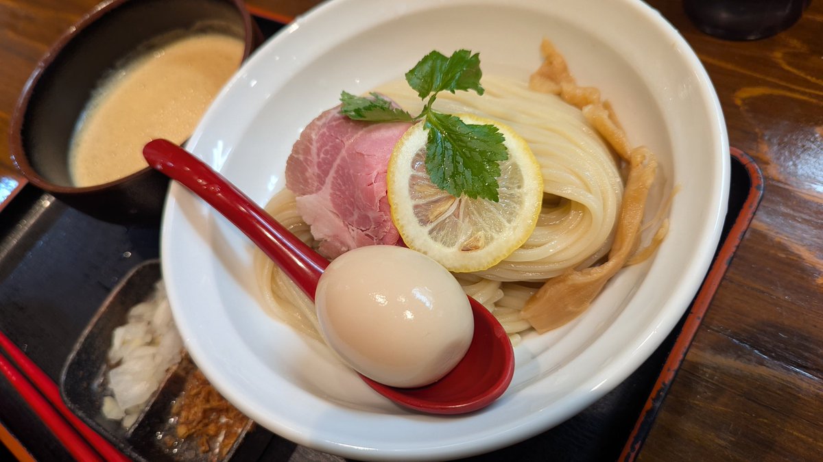 山梨県民だけど食べたいラーメン目的で都内までドライブした日の写真