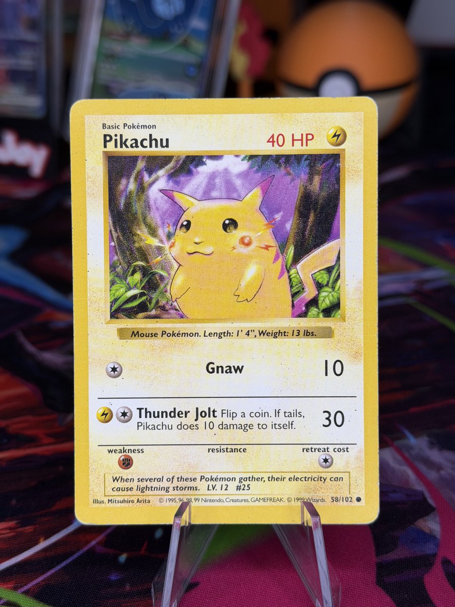 🎄 CHRISTMAS GIVEAWAY 🎄 

Giving away a piece of Pokémon history, the Red Cheeks Shadowless Pikachu ⚡️ ⚡️ 

To enter:

• Follow <a href="/PokeTeeJay/">PokéTeeJay</a> 
• Like &amp; RT ♻️ 
• Tag a friend

Ends on Christmas Day 🎅🏻 
Good luck! ❄️ 
#Pokemon