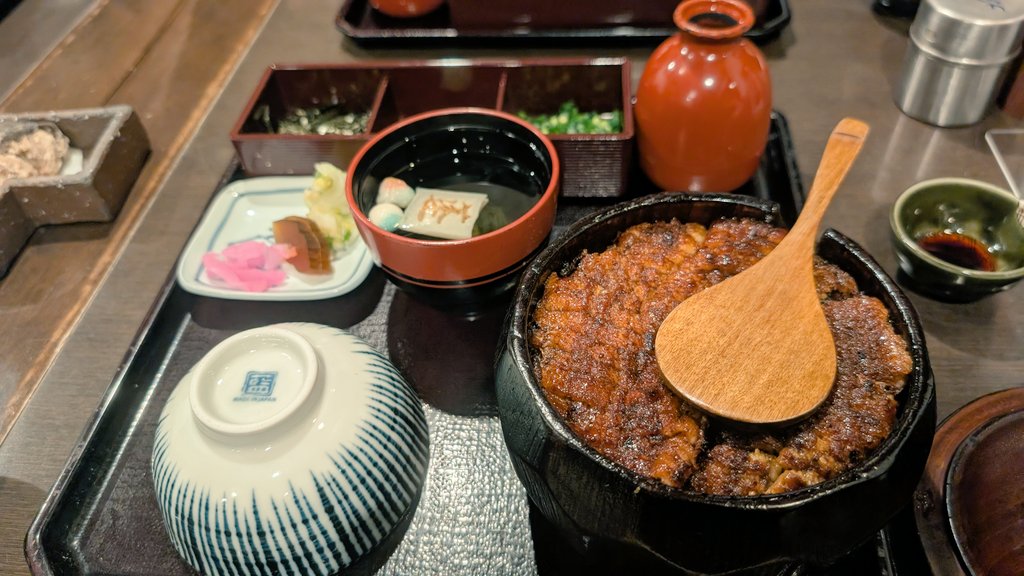 実は昨日から愛知に来てまーす🙋‍♀️
人生初ひつまぶし✨