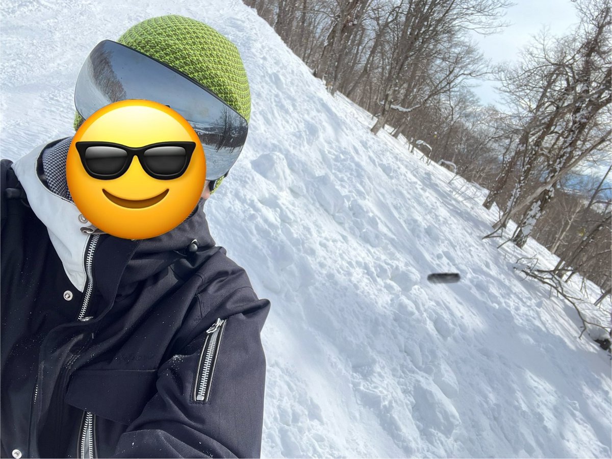 皆さんおはみぉーんです✨
私の #長く続けていること は、スノボです🏂
そんなにうまくは無いのですが、滑るとアドレナリンが出てヒャッハー！な気分になるのが良いんですよねぇ🫠
特に木々が生い茂った所を滑るとドバドバ脳汁が出てきます⛲️
#朝ミオおたより