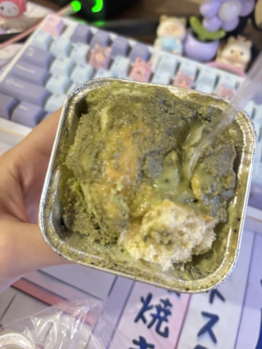 kmren aku nanya ke viewerku, yg kyk gni boleh di makan ngga? terus mereka jawab jangan,, padahal kyknya enak kan?