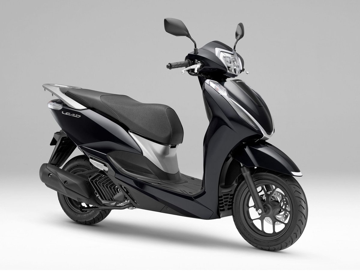 ホンダ『リード125』、キャンディーラスターレッドとバニラホワイトを