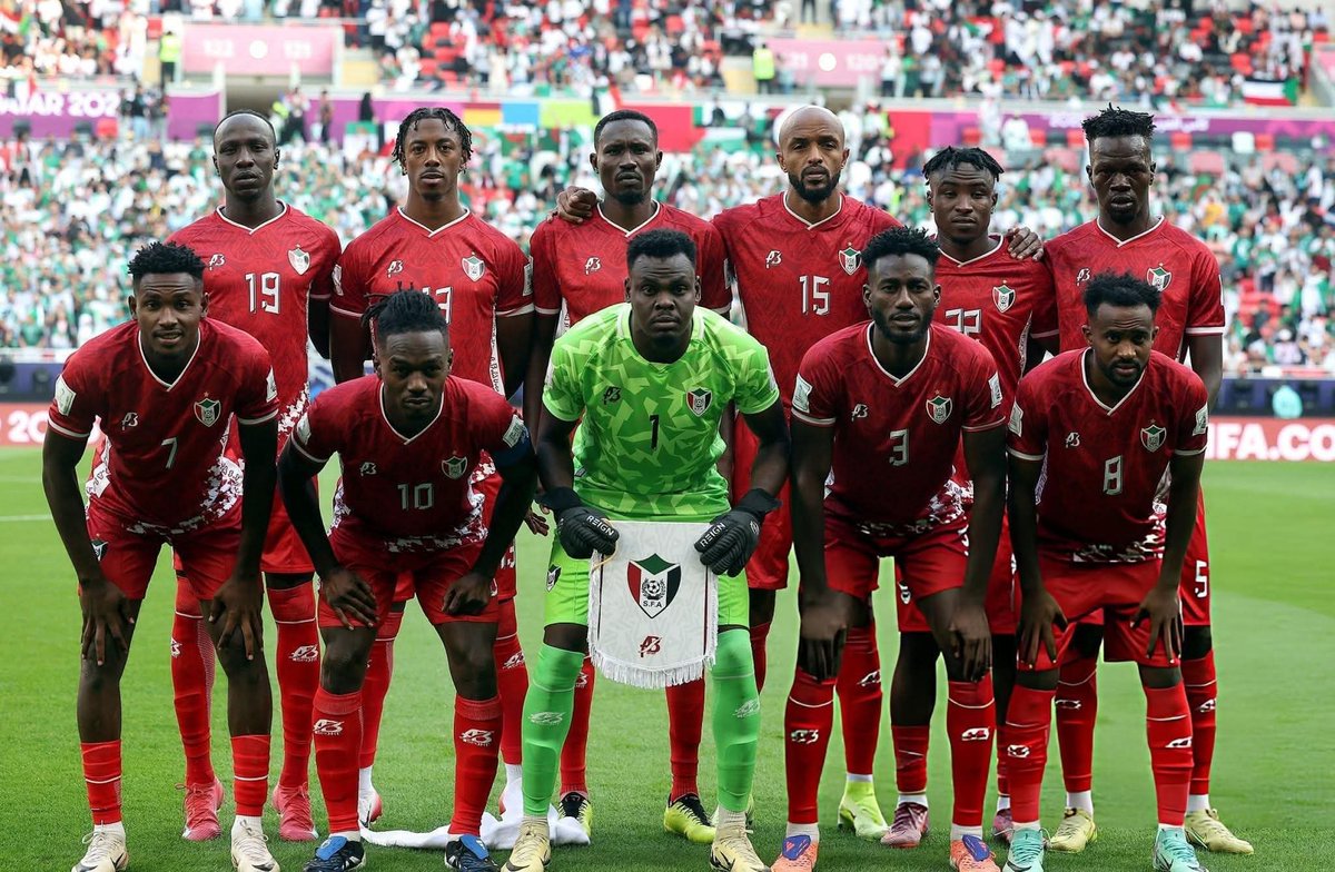 نحن أبنائك في الفرح الجميل
نحن أبنائك فـي الحـزن النبيل 🇸🇩