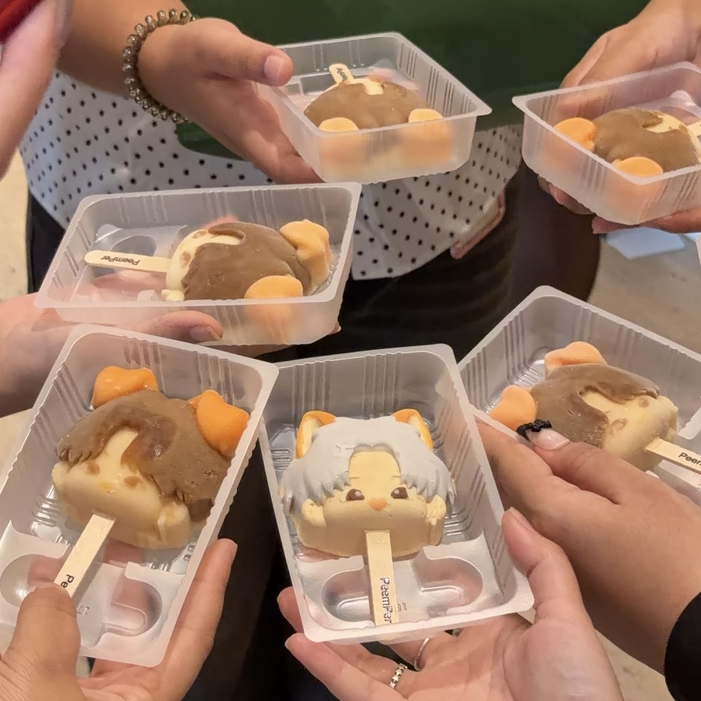 lonnyshappiness's tweet image. ขอบคุณบ้าน @peemperproject นะคะ ที่ให้ #lonnyshappiness ได้ทำไอศกรีมน้อง Peem และ น้อง Copper สุดน่ารักในงานนี้ค่ะ

#2getherWithPeemPer
#HappyBUSDAY2025
#PEEMWASU #COPPERdechawat