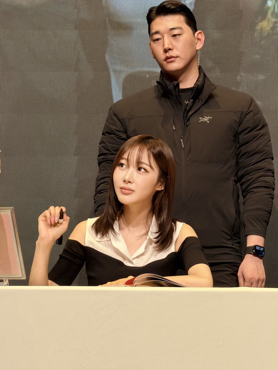 wntrult's tweet image. aespa at today’s SMTOWN&amp;amp;STORE fansign event.