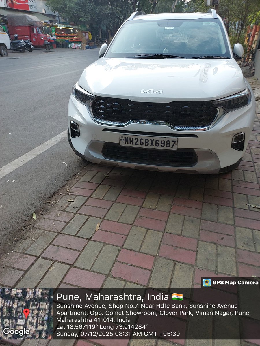 drivesafehere's tweet photo. Reported #TrafficViolation 🚦
Vehicle Nos: MH26BX6987
#footpathparking
Location: Comet stationary viman Nagar Pune
Date: 07-12-2025
@PuneCityTraffic Kindly take the necessary action.
#Vahanscore https://t.co/1XO7UMdSOU