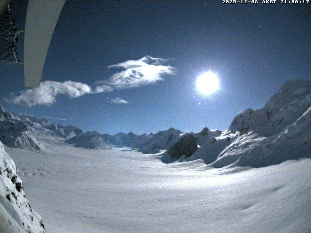 R_Sheldon's tweet photo. @Justa_Guy907 Its a gorgeous night on Denali .. https://t.co/Qfk33EfrT1