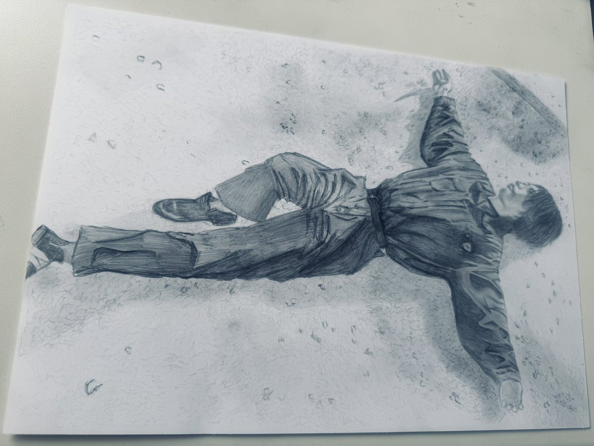 鉛筆画「My mind」　B5大サイズ 鉛筆画✏️B5サイズ 完成🙌 @thinkaboutzu TWICEのツウィーを描きまし