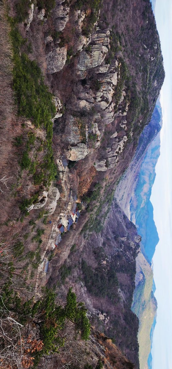 선운산.
겨울로 가는 중입니다.
흰 눈에 덮이면 다시 오겠습니다.