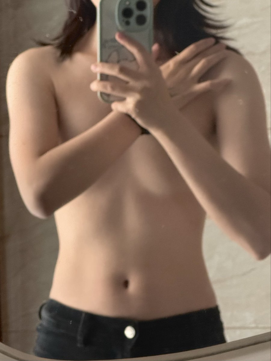 Diaryitself's tweet photo. 🙂打球只会打出大小臂
#女同 #lesbian #wlw #拉拉 https://t.co/XG7vVRkwqm