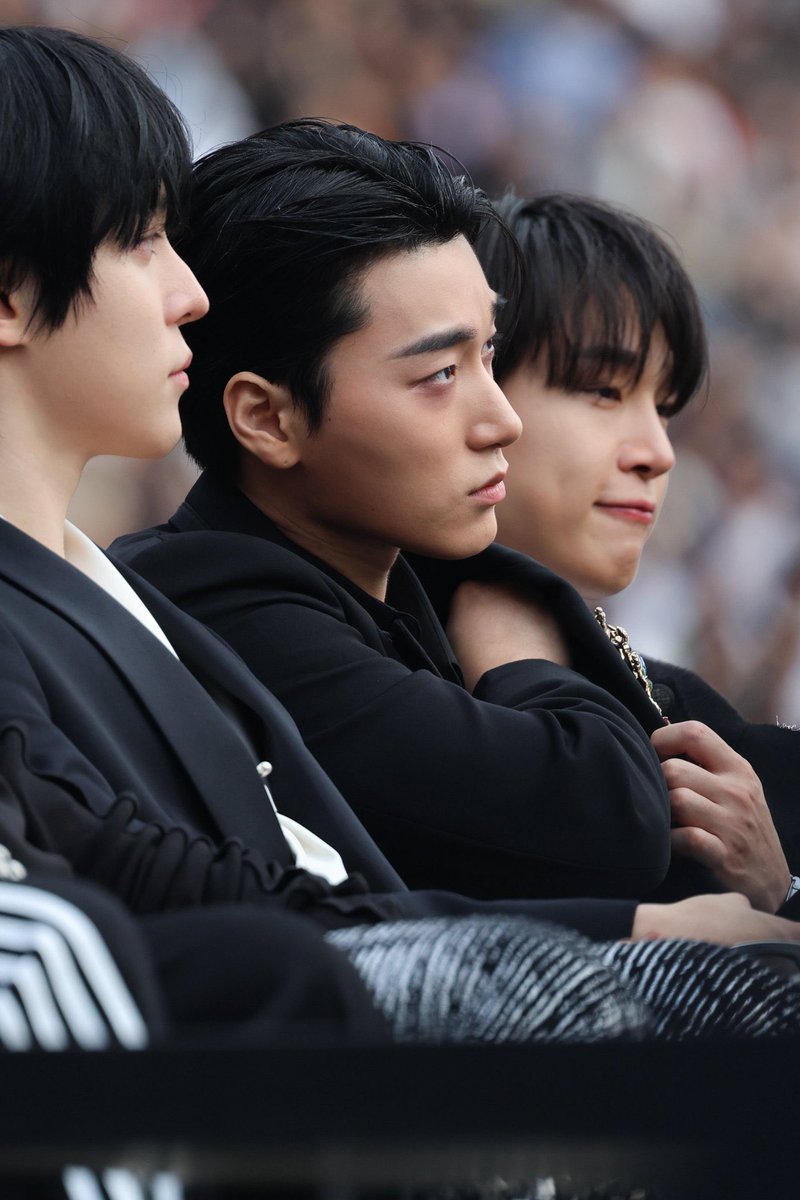 csbyeol's tweet image. oh my god