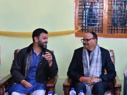 rpsingh's tweet image. जय श्री कृष्णा।
मेरे गृह जनपद बाराबंकी स्थित निवास पर श्रीमद् भागवत कथा आनंदमयी ढंग से सफलतापूर्वक सम्पन्न हुई।

कार्यक्रम में समय निकालकर सम्मिलित होने के लिए उपमुख्यमंत्री श्री ब्रजेश पाठक जी (@brajeshpathakup ) का आभार। संजय राय जी पवन सिंह चौहान जी बैजनाथ रावत जी अवनीश सिंह…