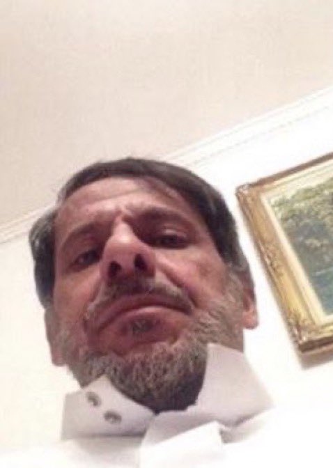 abdullaalzeer's tweet photo. اللاعب الدولي السعودي المعتزل عادل عبد الرحيم إسماعيل أصله سوداني، وُلد في مدينة بورتسودان بالسودان،قدم إلى المملكة العربية السعودية مع والده وعمره سنتان،وحصل على الجنسية السعودية لاحقًا أثناء مسيرته الكروية مع نادي الهلال والمنتخب السعودي، وهوالآن امام وخطيب جامع في مدينة الرياض، لفت انتباه الجميع خلقه الرفيع ومحبته لوطنية السعودية وحرصه على الأمانه وحذر من التعدي على المال العام وقال انه اشد حرمة من المال الخاص لما يتعلق فيه الكثير من الحقوق والذمم وأكد على الدفاع عن هذا الدين و عن ولاة الأمر والوطن وجنسيته السعودية كانت خيراً للبلاد و للعباد سبحان من جعل لمحياه القبول بخلاف اراذل أعطتهم الدولة الجنسية وأغدقت عليهم الأموال و الحقتهم في أعرق الجامعات العالمية ولكن قابلوها بالنكران والجحود فشتان بين كريم قابل الإحسان باحسان مثله و بين لئيم قابل الإحسان بخبث وخيانة.