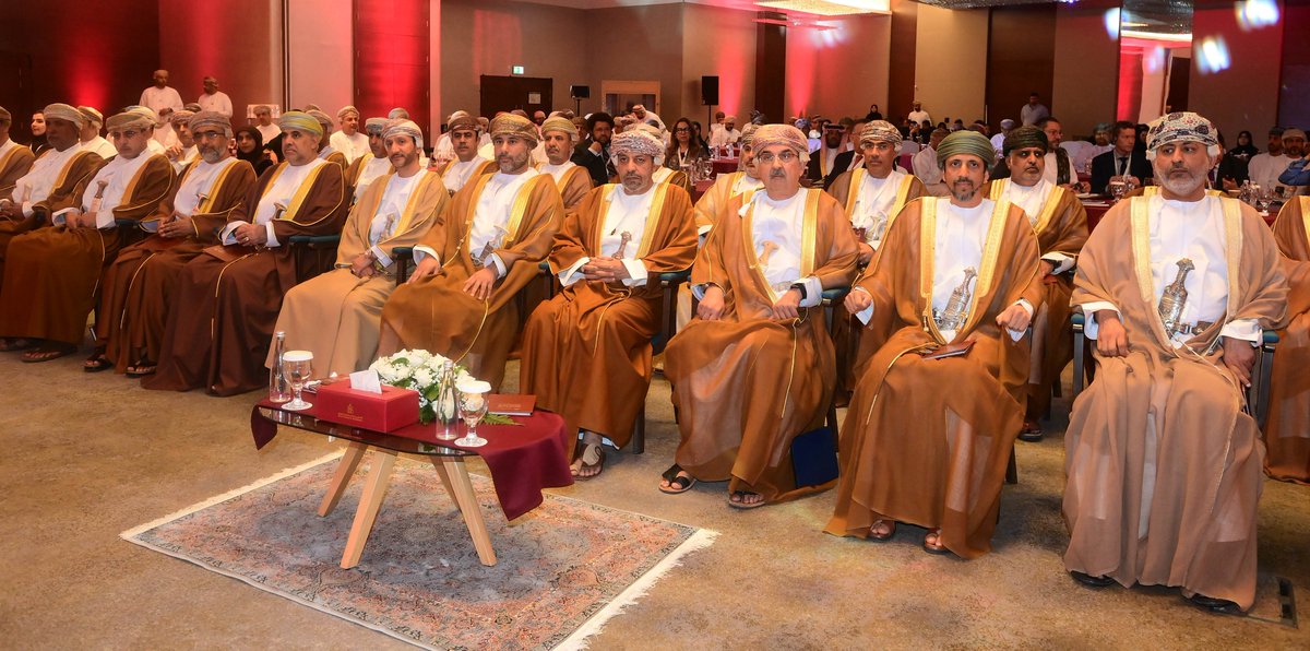 OmanNewsAgency's tweet photo. ترسيخ مبدأ اللامركزية واستشراف سبل تعزيزه، ودفع عجلة التنمية الاقتصادية والاجتماعية في محافظات #سلطنة_عُمان، أبرز ما يهدف إليه منتدى الإدارة المحلية الذي بدأت أعماله بمسقط بمشاركة أكثر من (150) من القيادات الوطنية.

#العُمانية https://t.co/1fbj0uB59A