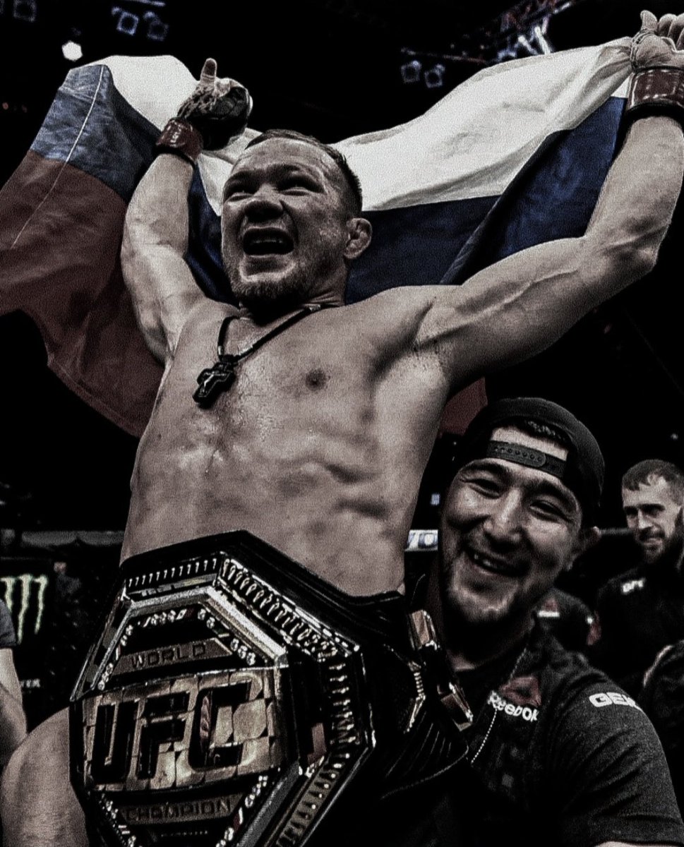 KEMER YENİDEN BELİNDE. 

PETR YAN 🔥🔥
#UFC323 #UFC #MMA