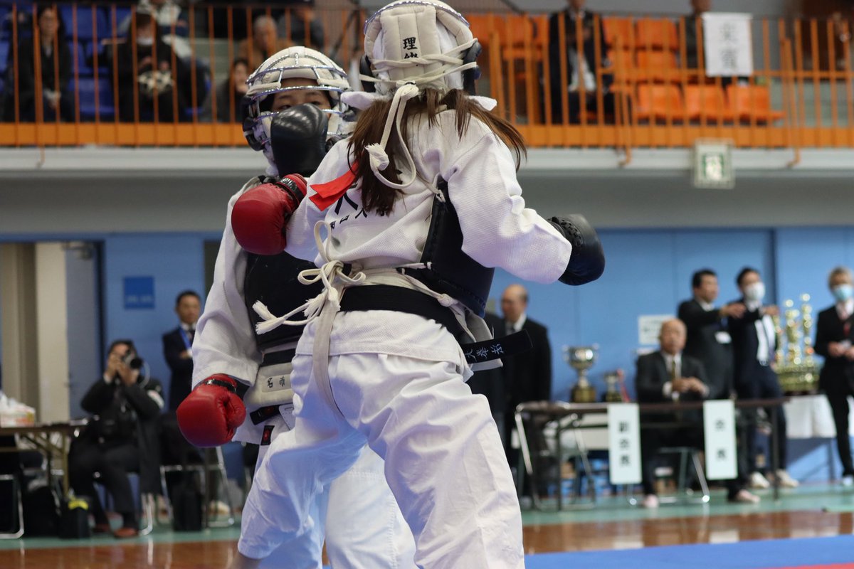 kanspo's tweet photo. 【拳法】第70回全日本学生選手権大会／女子Ｂチーム２回戦／対名古屋市大／於・河内長野市立市民総合体育館

〇先鋒　綾木　１－０
〇中堅　大谷　２－０
〇大将　倉田　２－０

〇関大３－０名古屋市大

Ｂチーム初戦は、全勝で突破した！ https://t.co/sW1b3hGoGV