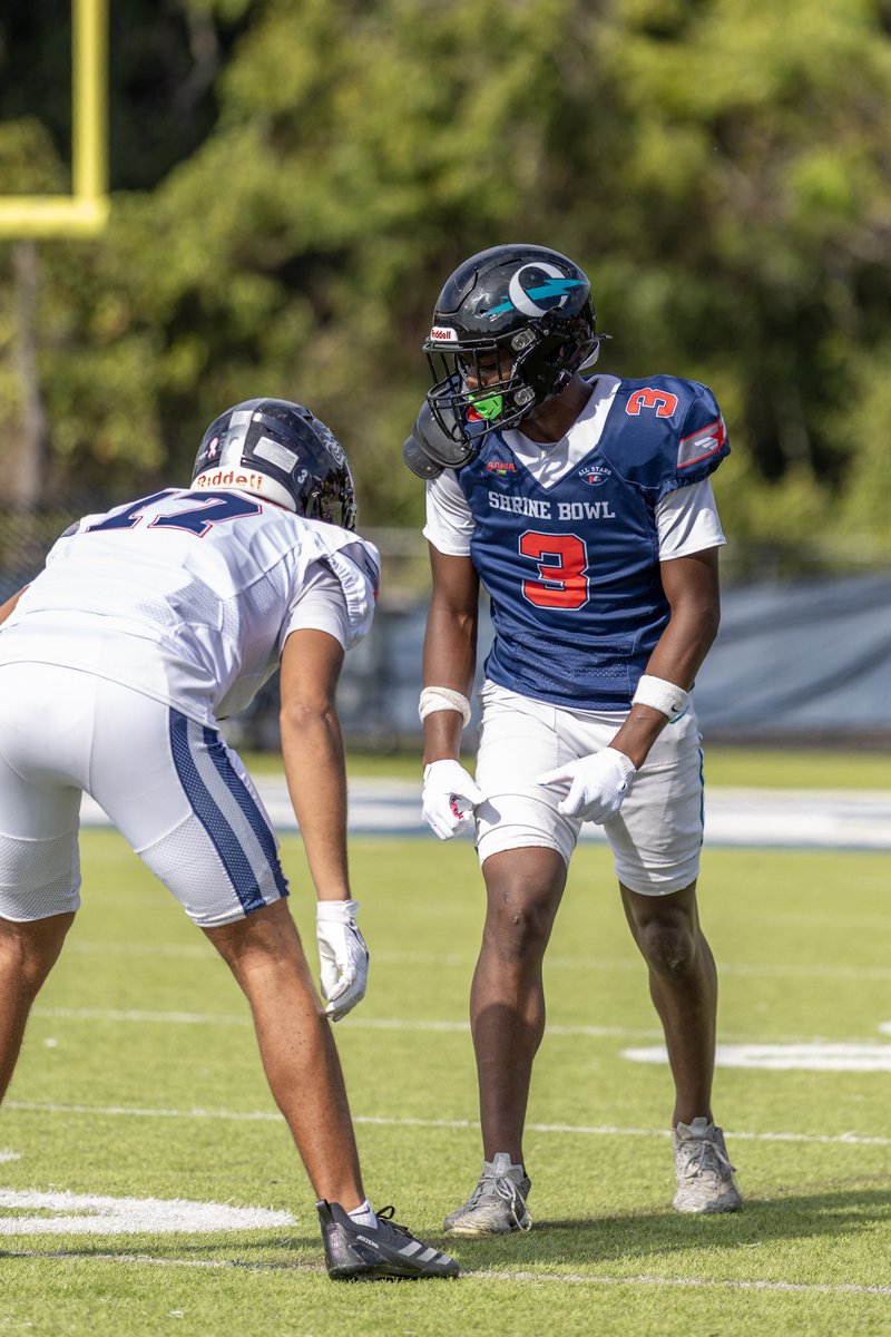 BraylonHoward88's tweet photo. Was very happy to participate in the @ShrineBowl had a great time @CoachGabe34 @OlympiaTitansFB https://t.co/xXcyOjjPlY