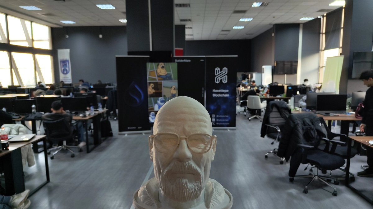 GM from build_ on SUI Hackathon #2 in Ankara🤘

Bald mood for the last 8 hours⌛